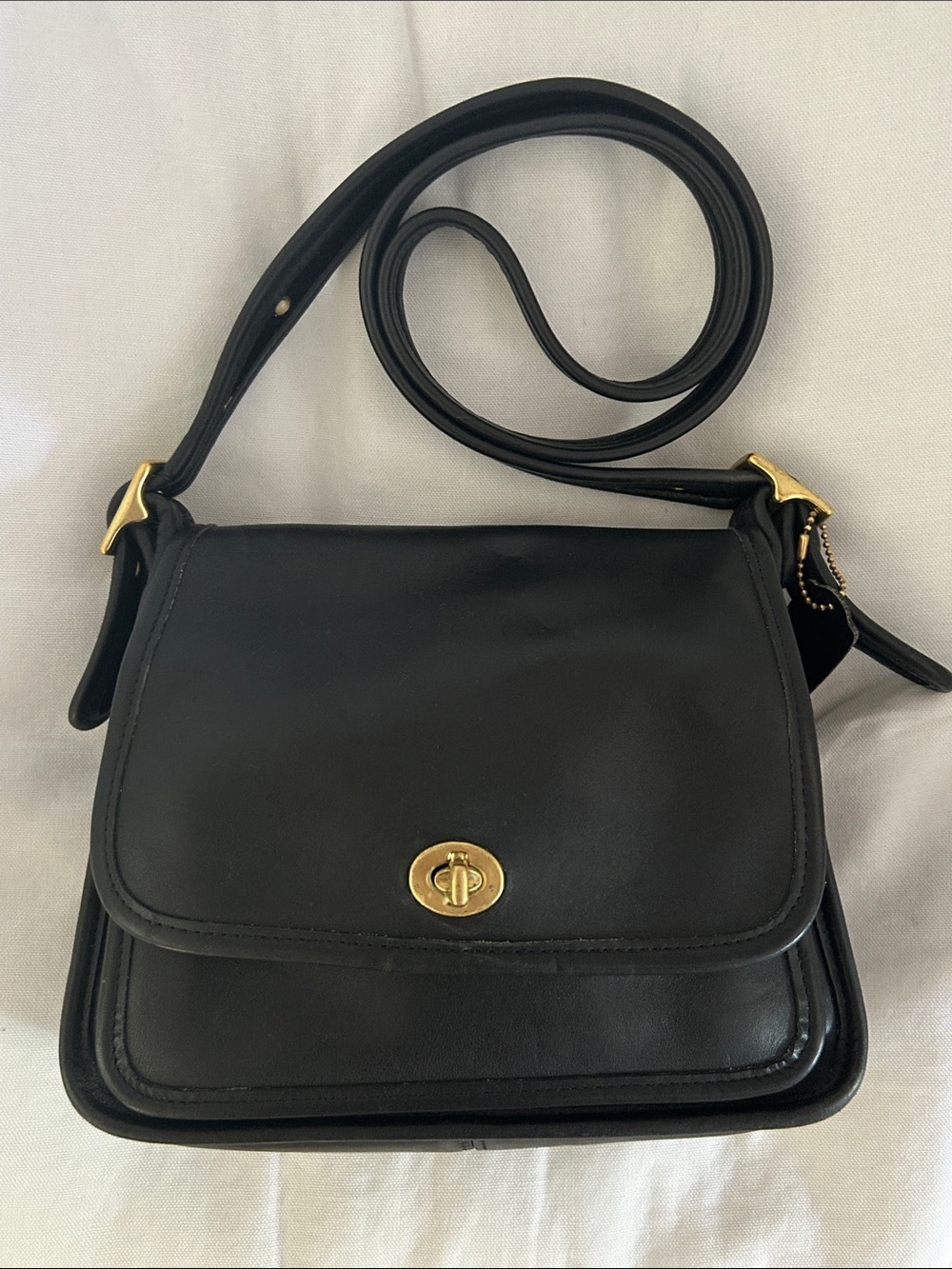 Vintage Coach 9061 Rambler Legacy Crossbody Black Leather Brass Hardware